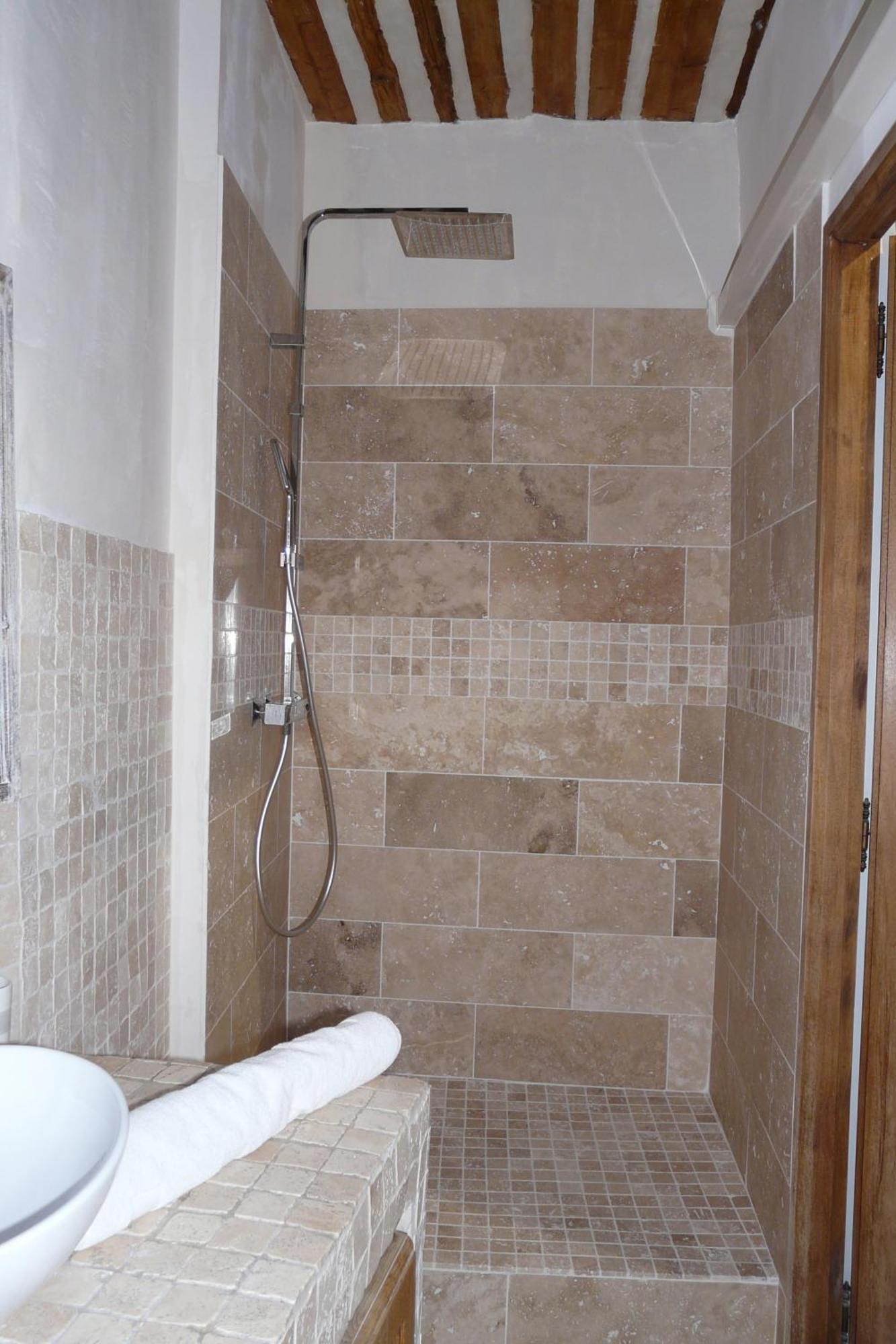 Ferienwohnung Duplex En Plein Centre LʼIsle-sur-la-Sorgue Exterior foto